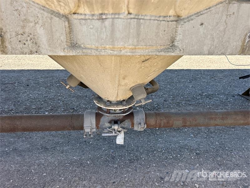 Bedard Tri/A Pneumatic Bulk Trailer Muut perävaunut
