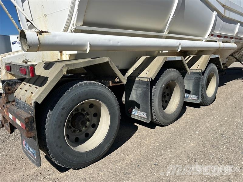 Bedard Tri/A Pneumatic Bulk Trailer Muut perävaunut