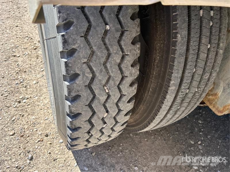 Bedard Tri/A Pneumatic Bulk Trailer Muut perävaunut