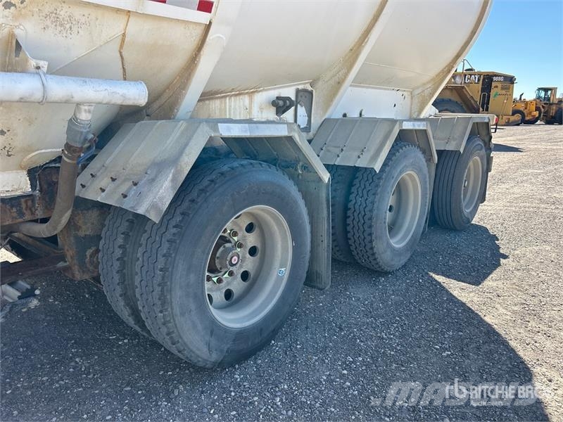 Bedard Tri/A Pneumatic Bulk Trailer Muut perävaunut