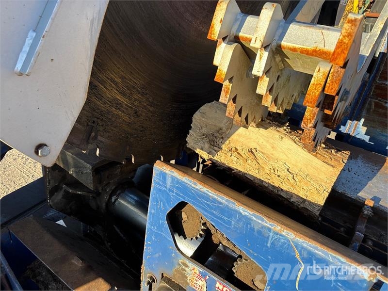 Bells Serie 8000 Portable T/A Firewood Processor Fa hántoló, vágó, aprító