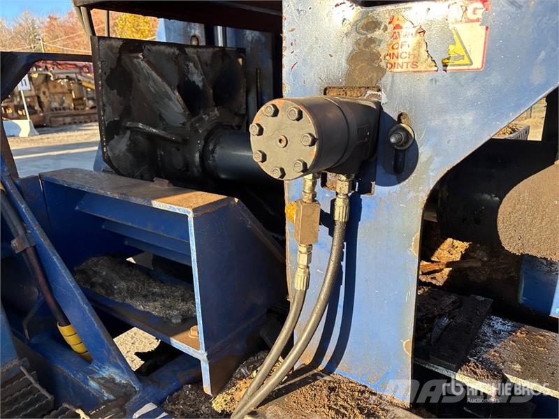 Bells Serie 8000 Portable T/A Firewood Processor Fa hántoló, vágó, aprító