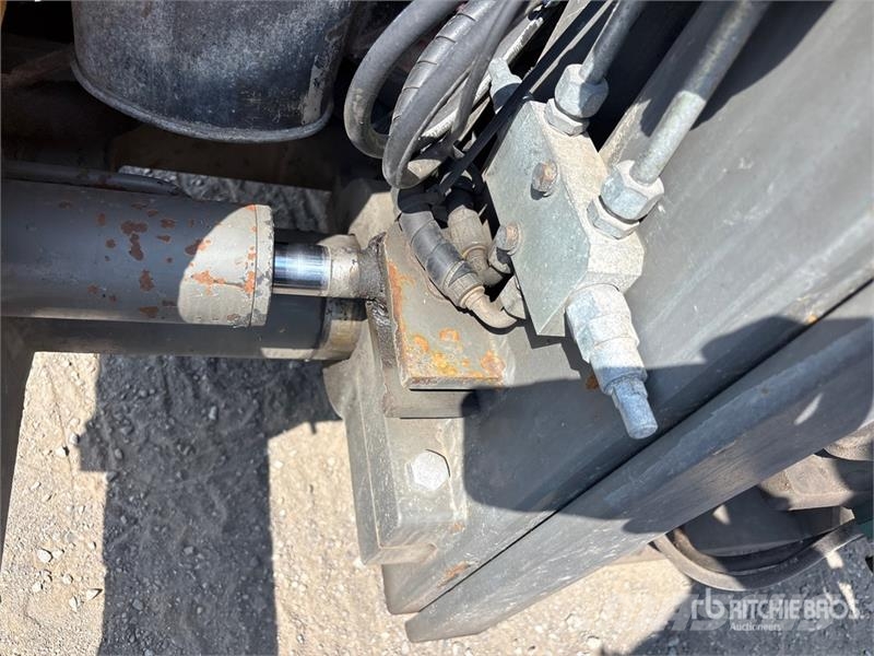 Benco TT-125 2500 lb Truck Mounted Forklift رافعات شوكية مثبتة على شاحنات