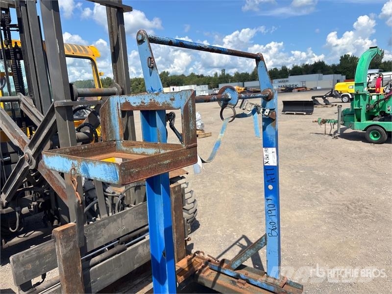 Benco TT-125 2500 lb Truck Mounted Forklift رافعات شوكية مثبتة على شاحنات