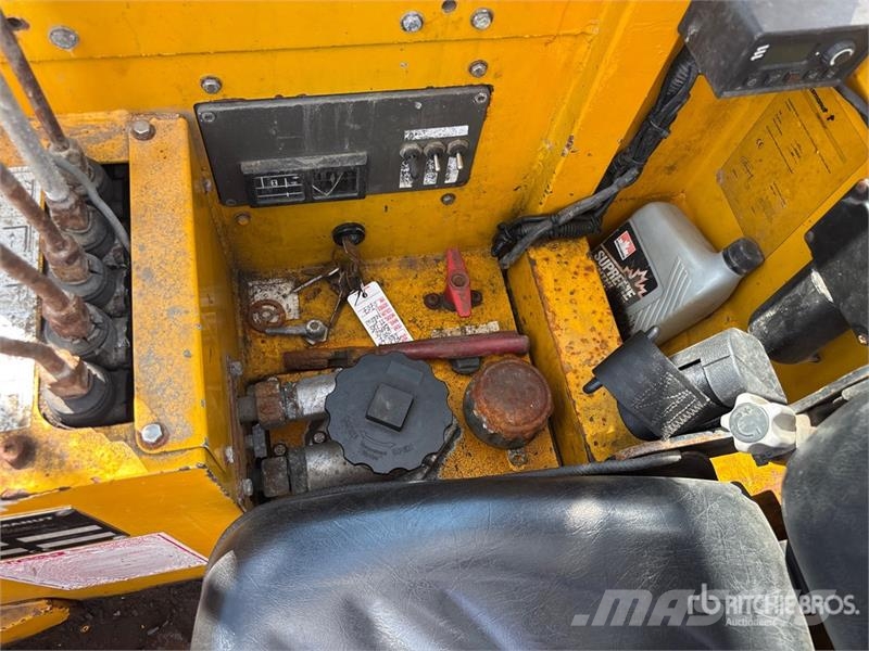 Benco TT-125 2500 lb Truck Mounted Forklift رافعات شوكية مثبتة على شاحنات