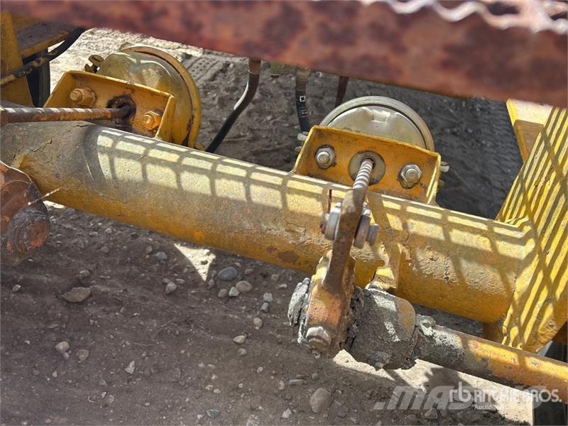  Bett BBT S/A Lowboy Trailer Низкорамные прицепы