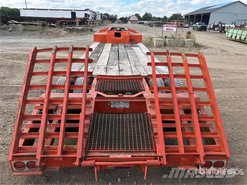  Bett BBT S/A Lowboy Trailer Низкорамные прицепы