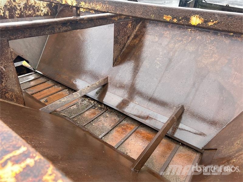 Bibeau 12 ft Spreader Box - Fits Truck Muud põllumajandusmasinad