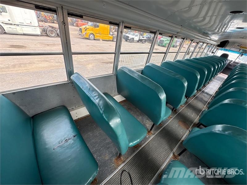 Blue Bird 4x2 72-Seat School Bus Mini buses