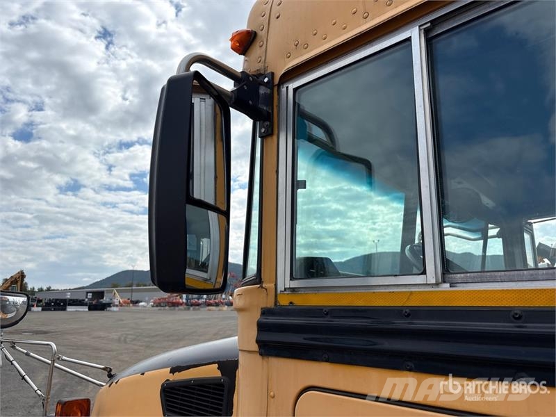 Blue Bird 4x2 72-Seat School Bus Mini buses
