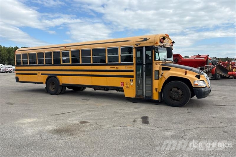 Blue Bird 4x2 72-Seat School Bus Minibussar