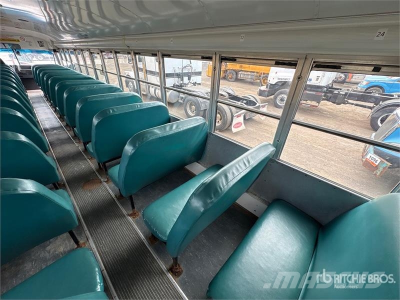 Blue Bird 4x2 72-Seat School Bus Mini buses