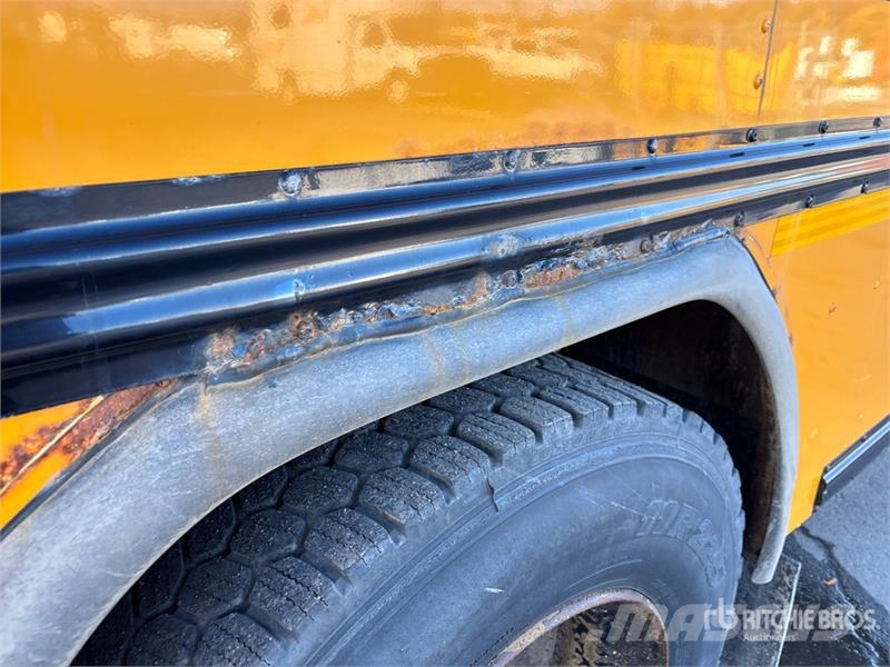 Blue Bird 4x2 72-Seat School Bus Mini autobusi