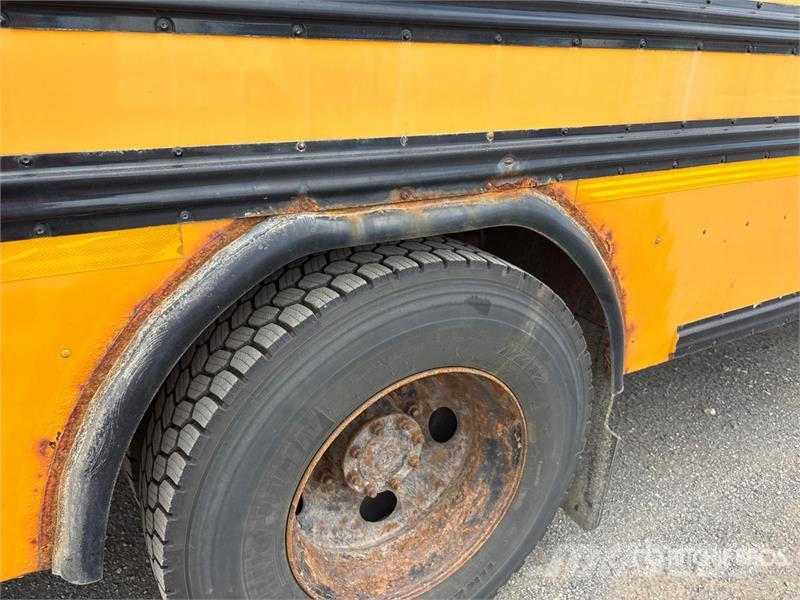 Blue Bird 4x2 72-Seat School Bus Mini buses