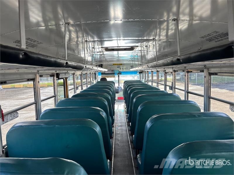 Blue Bird 4x2 84-Seat School Bus Minibusy