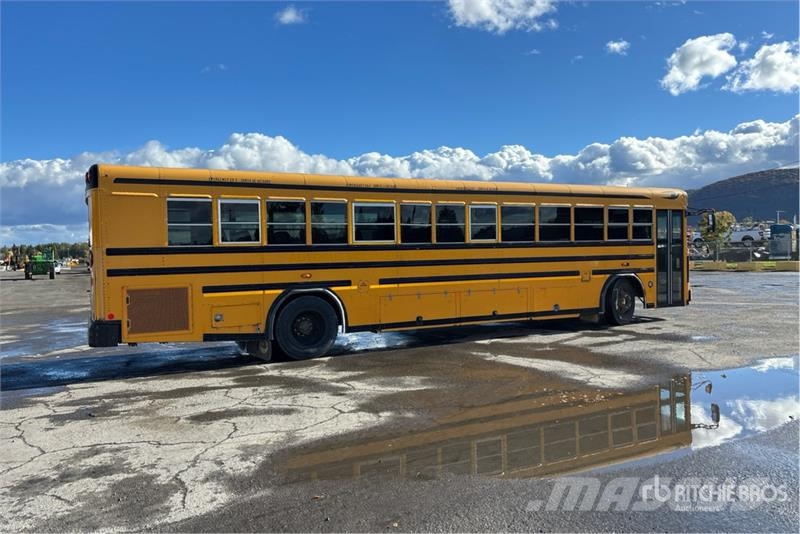 Blue Bird 4x2 84-Seat School Bus Minibusy