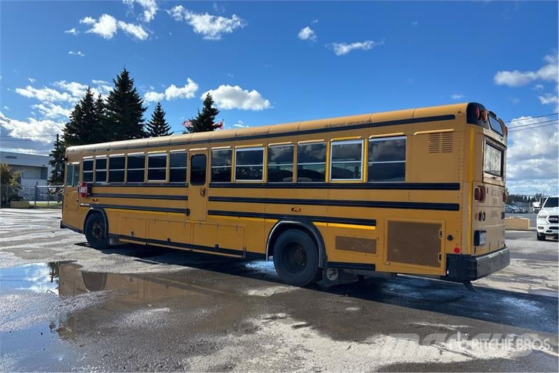 Blue Bird 4x2 84-Seat School Bus Minibusy