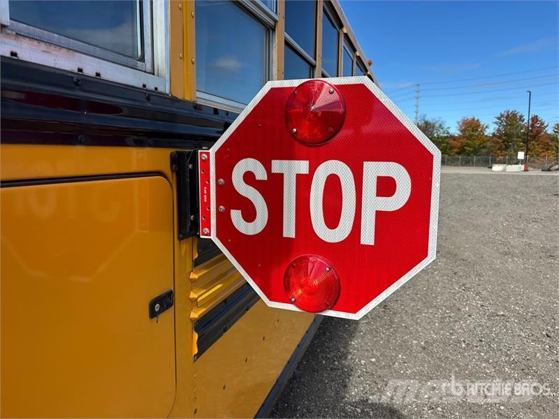 Blue Bird Vision 4x2 72-Seat School Bus Мікроавтобуси