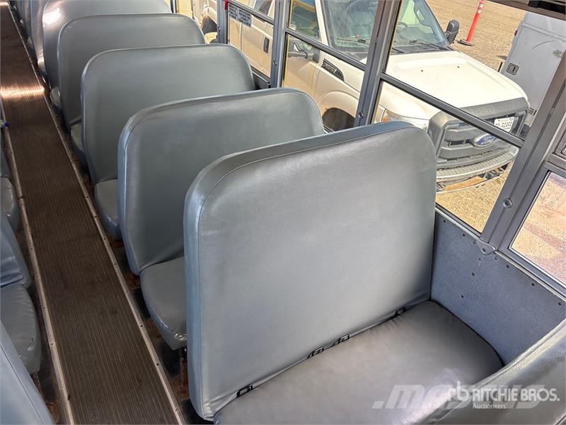 Blue Bird Vision 4x2 72-Seat School Bus Мікроавтобуси