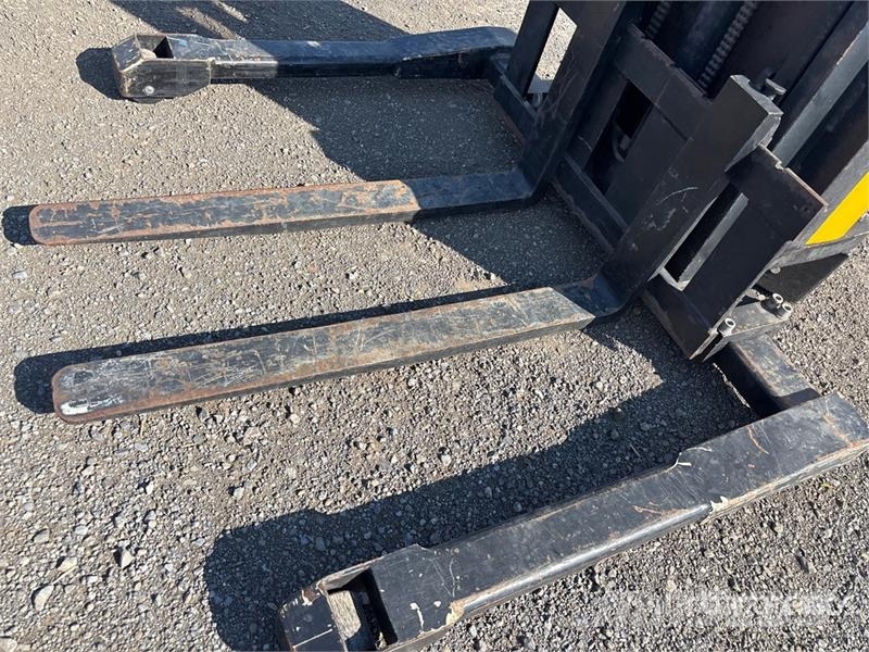 Blue Giant WPS22-150 2200 lb Electric Pallet Jack Ручные гидравлические тележки