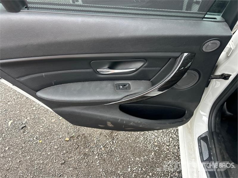 BMW 328i Automobile (Inoperable) Auto