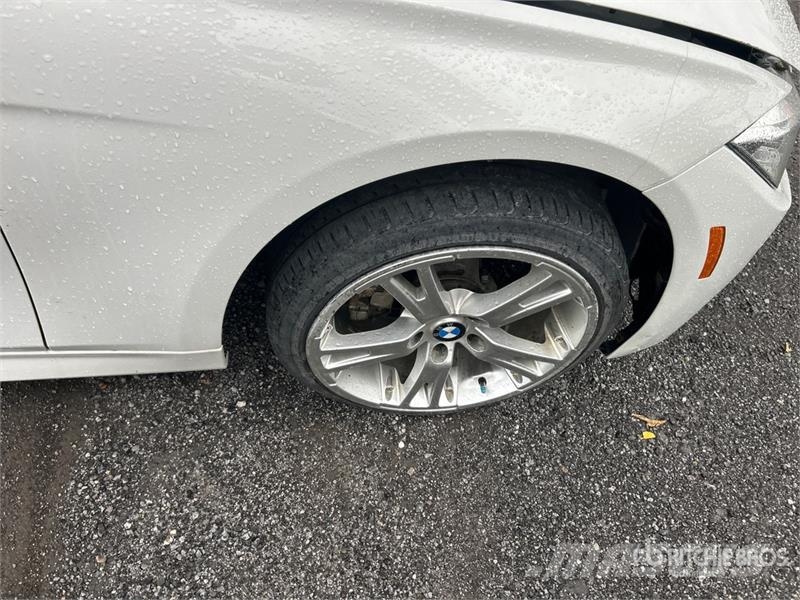 BMW 328i Automobile (Inoperable) Auto