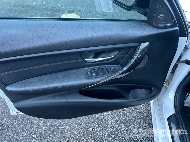 BMW 328i Automobile (Inoperable) Auto