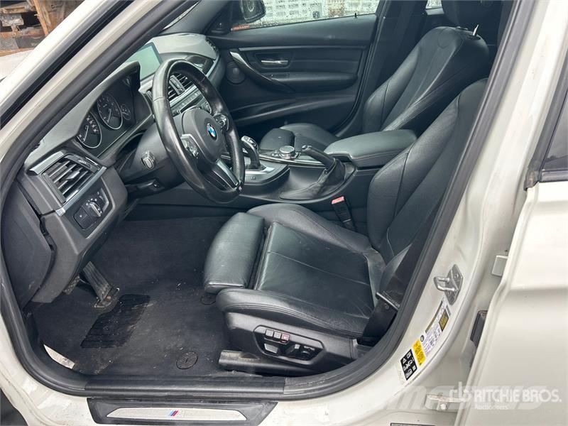 BMW 328i Automobile (Inoperable) Auto
