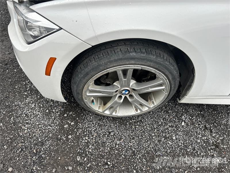 BMW 328i Automobile (Inoperable) Auto
