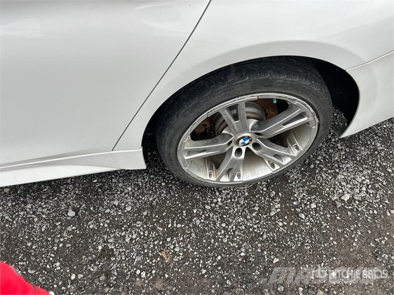 BMW 328i Automobile (Inoperable) Auto