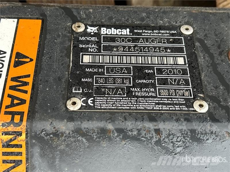 Bobcat 30-C Skid Steer Auger Vrtací stroje