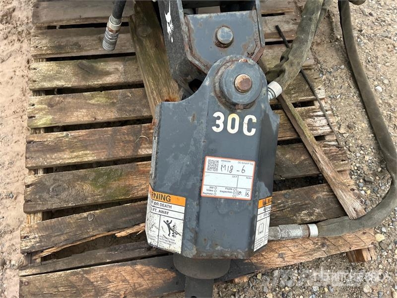 Bobcat 30-C Skid Steer Auger Vrtací stroje