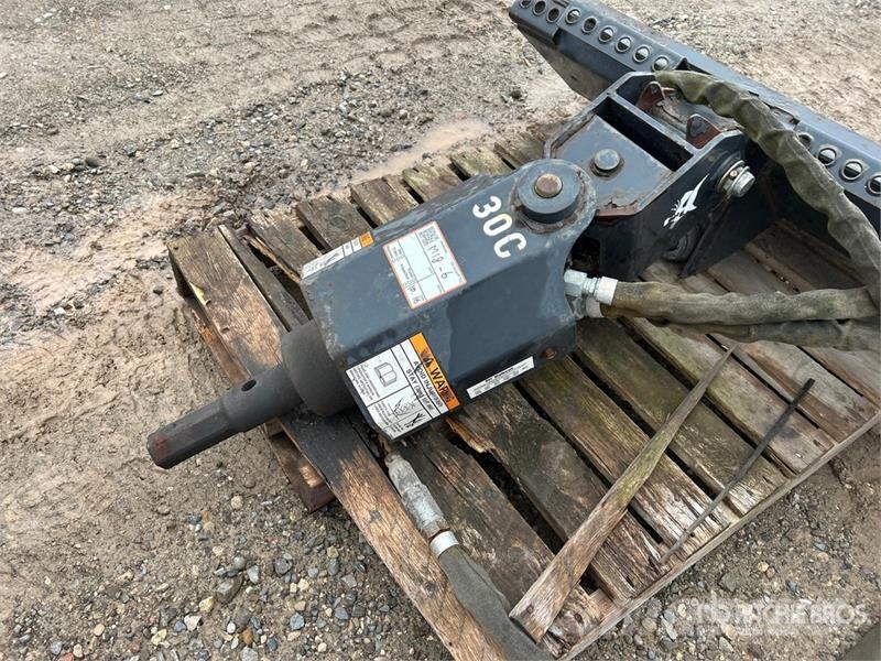 Bobcat 30-C Skid Steer Auger Vrtací stroje