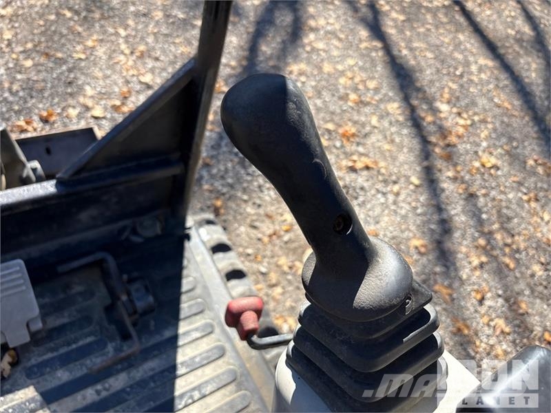 Bobcat 324 حفارات صغيرة أقل من 7 طن (حفارات صغيرة)