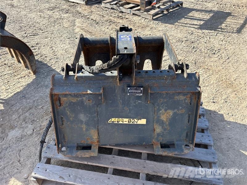 Bobcat 36 IND GRAPPLE 36 in General Purpose Skid Steer Gr خطاطيف