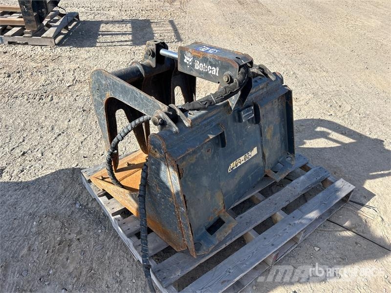 Bobcat 36 IND GRAPPLE 36 in General Purpose Skid Steer Gr خطاطيف