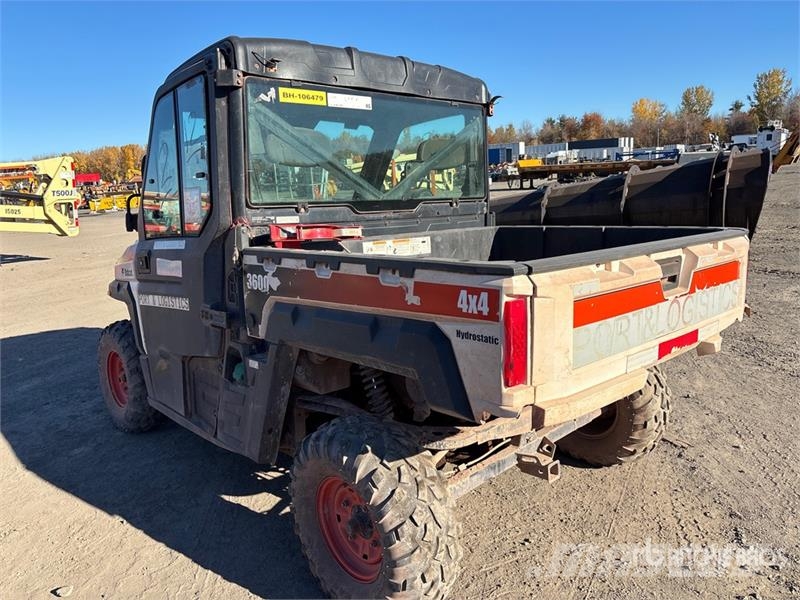 Bobcat 3600 4x4 Side By Side (Inoperable) Samochody osobowe
