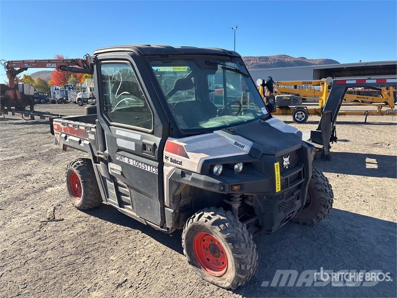 Bobcat 3600 4x4 Side By Side (Inoperable) Samochody osobowe
