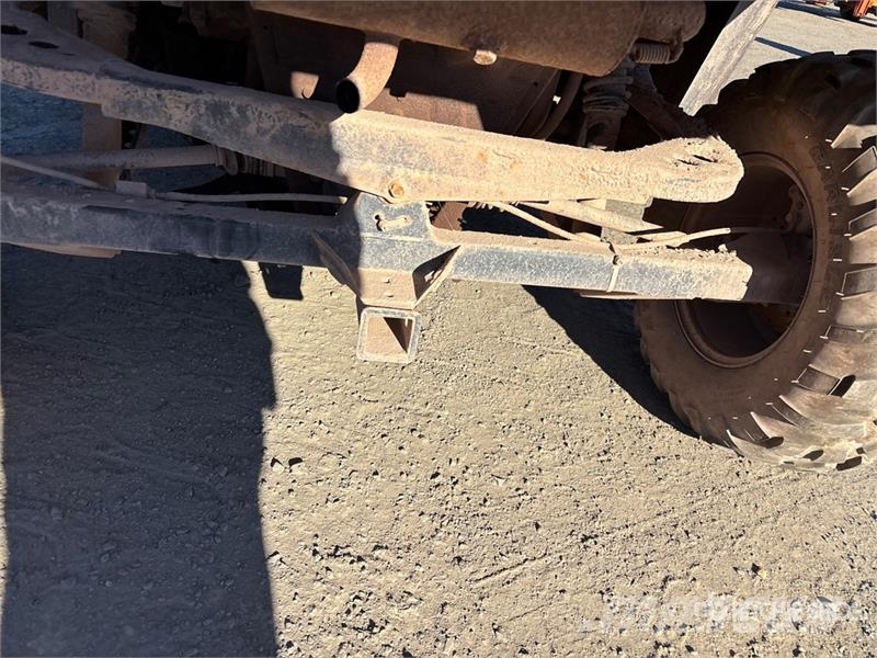 Bobcat 3600 4x4 Side By Side (Inoperable) Samochody osobowe