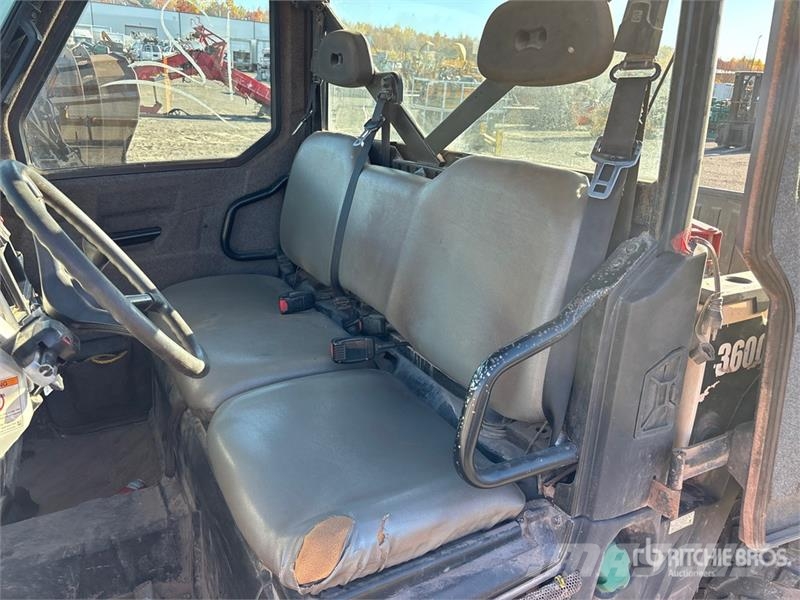 Bobcat 3600 4x4 Side By Side (Inoperable) Samochody osobowe