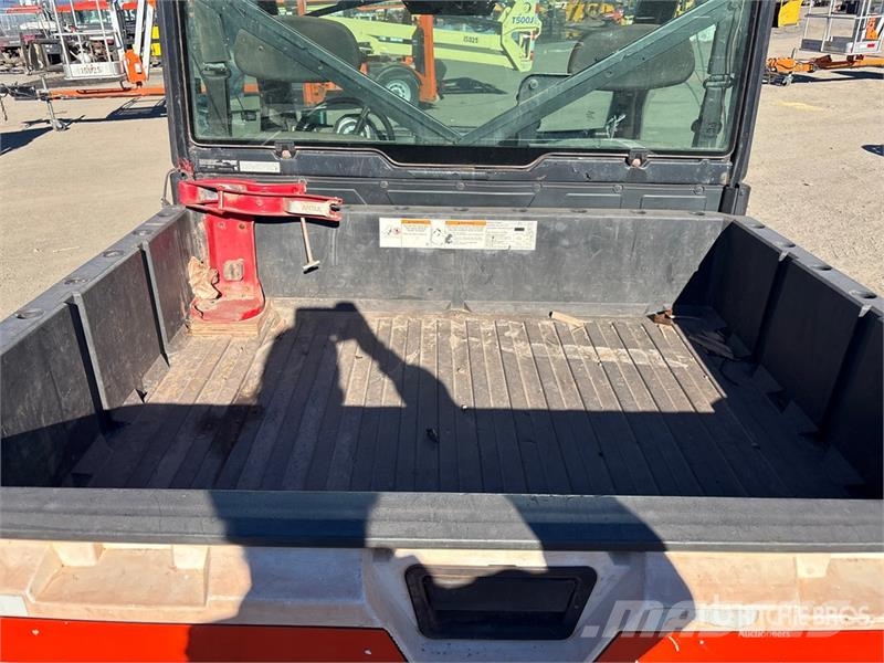 Bobcat 3600 4x4 Side By Side (Inoperable) Samochody osobowe