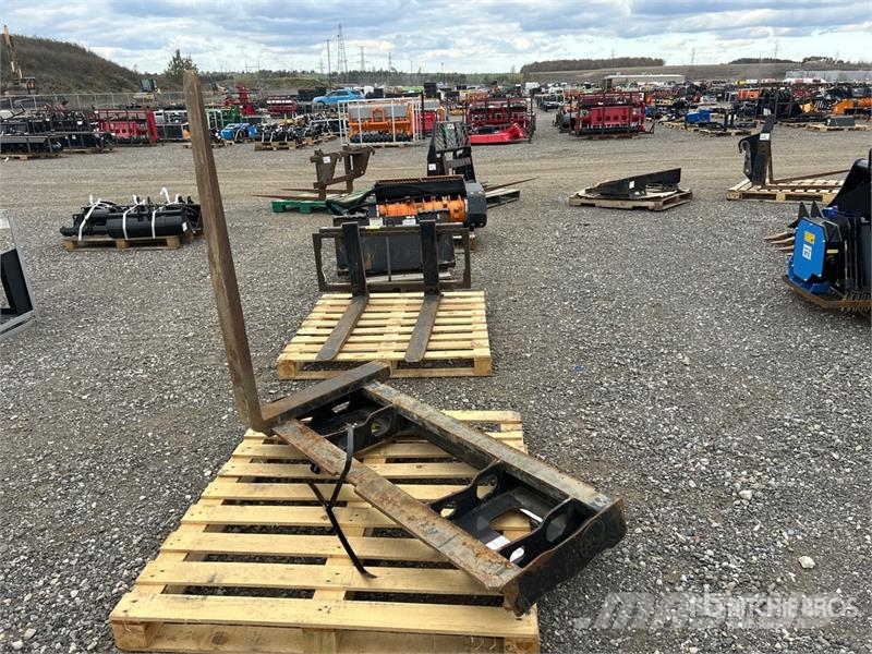 Bobcat 47 in Skid Steer Forks Fourche
