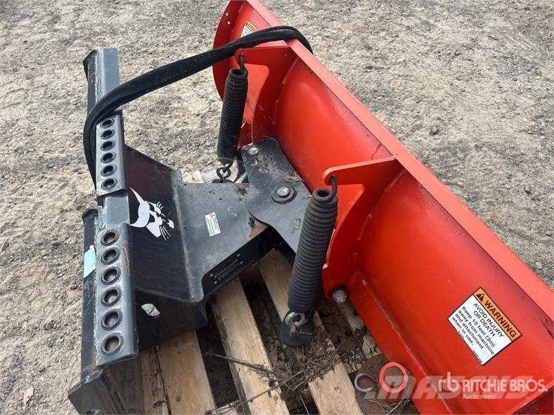 Bobcat 53 in Skid Steer Snow Blade Hóeltakarítók