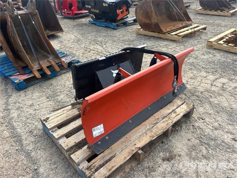 Bobcat 53 in Skid Steer Snow Blade Hóeltakarítók
