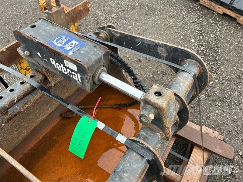 Bobcat 7135737 36 in Skid Steer Grapple Bucket Grabeži