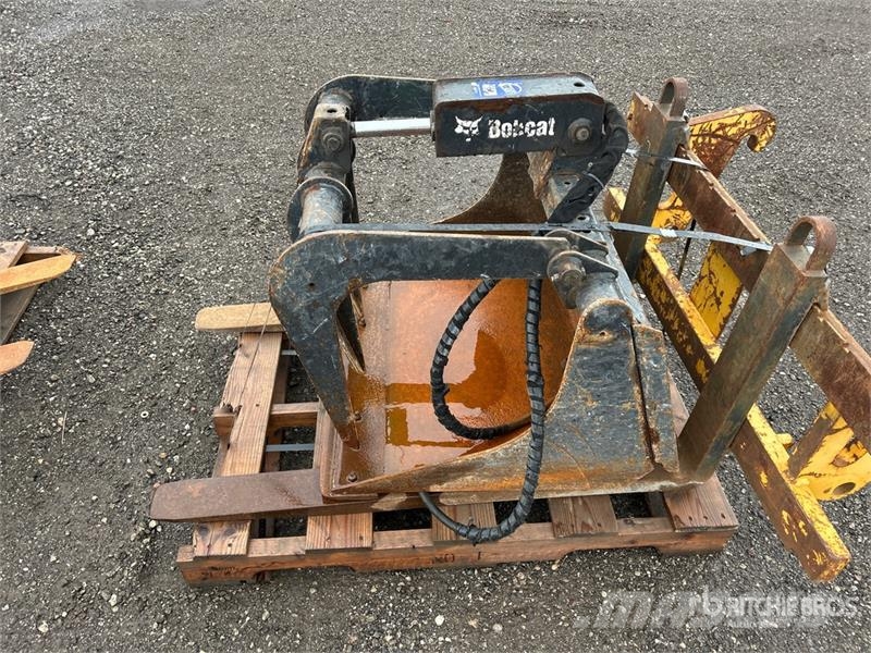 Bobcat 7135737 36 in Skid Steer Grapple Bucket Grabeži