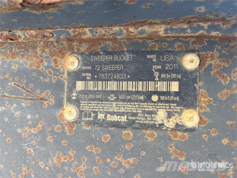 Bobcat 72 Sweeper 72 in Skid Steer Sweeper فرش