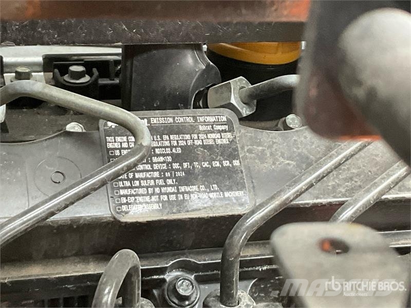 Bobcat B760 لوادر ذات جرافات عكسية