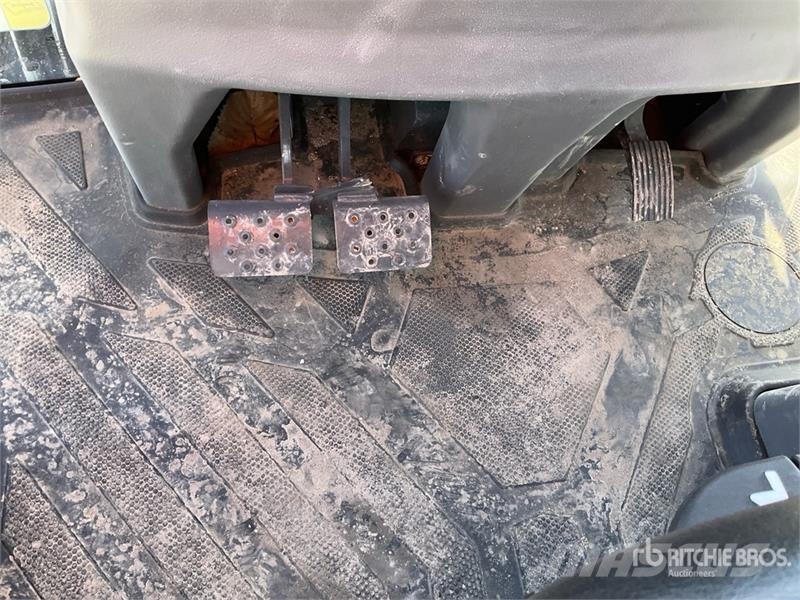 Bobcat B760 Kotrórakodók