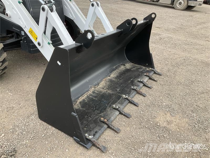 Bobcat B760 لوادر ذات جرافات عكسية